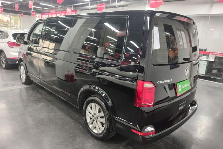 Used Volkswagen Caravelle 2017 2.0 TSI 4x4 Comfort Edition 7-Seater Rear Left 45 Deg