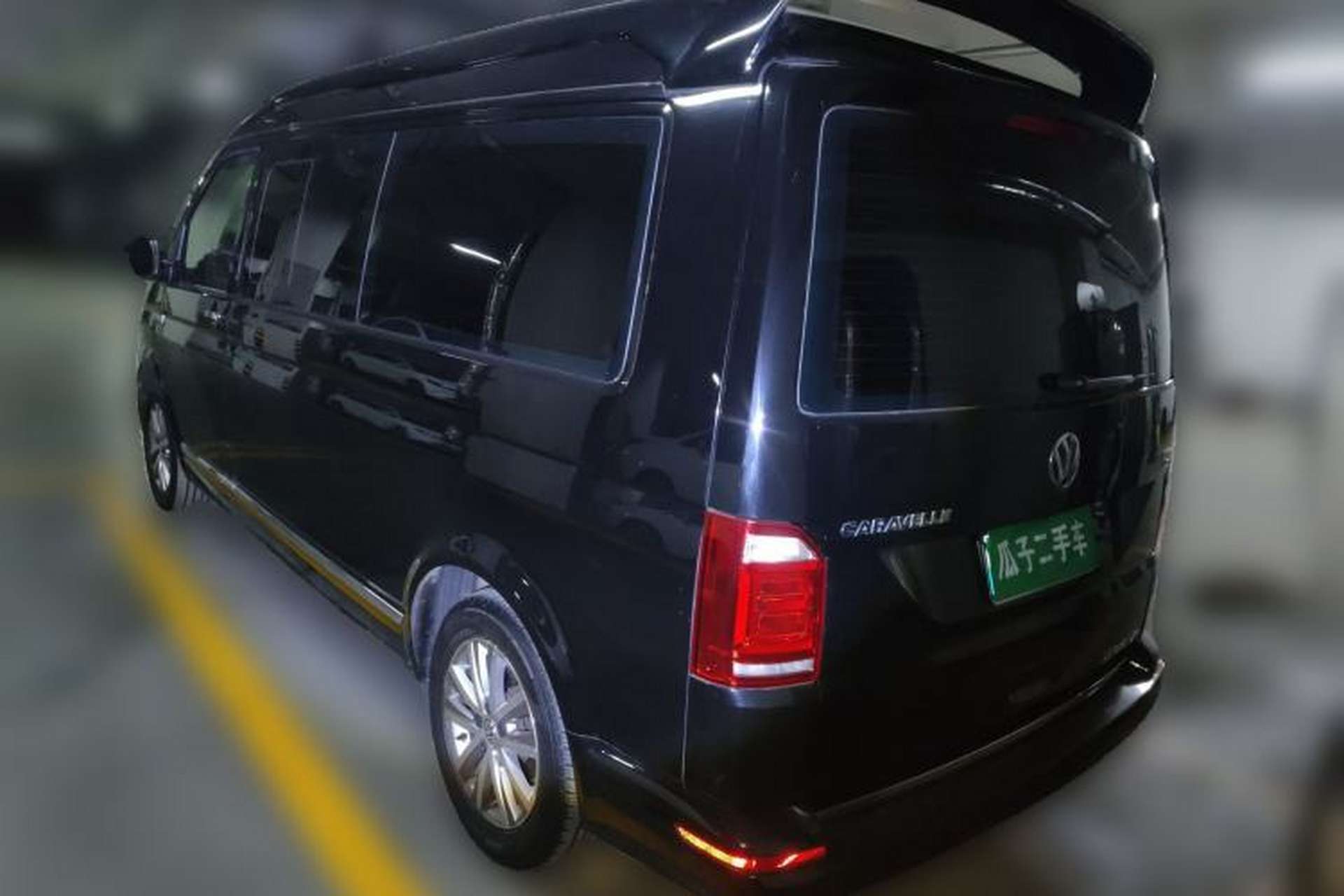 Used Volkswagen Caravelle  Rear Left 45 Deg