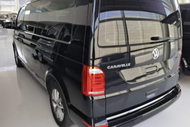 Used Volkswagen Caravelle 2017 2.0 TSI 4x4 Luxury Edition 7-Seater Rear Left 45 Deg