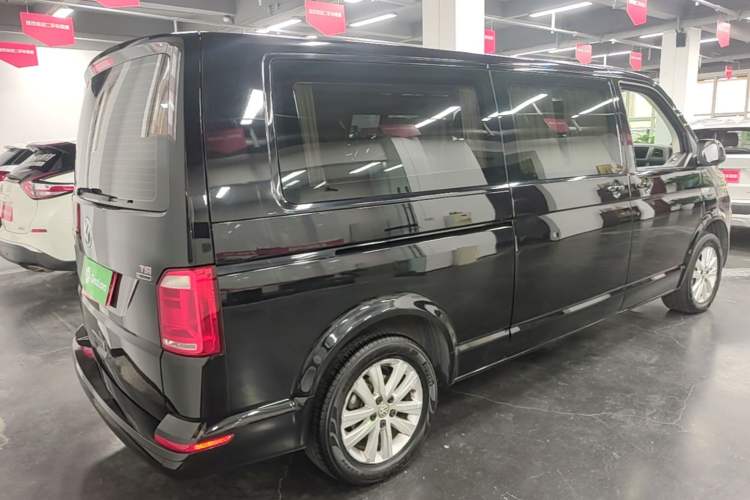 Used Volkswagen Caravelle 2017 2.0 TSI 4x4 Comfort Edition 7-Seater Rear Right 45 Deg