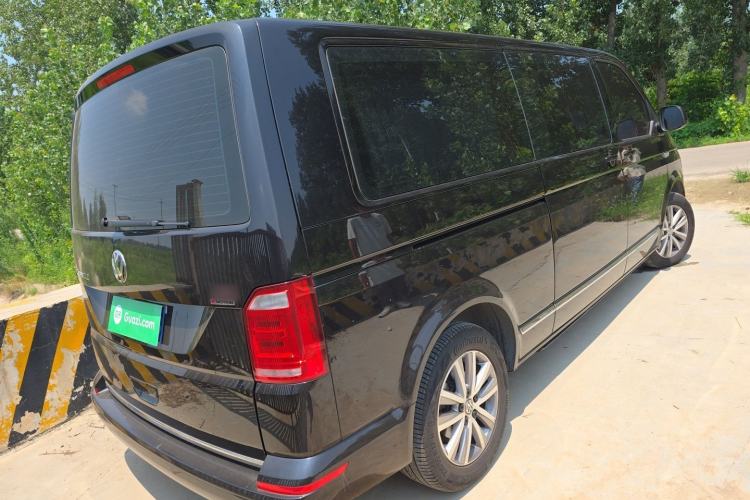 Used Volkswagen Caravelle  Rear Right 45 Deg