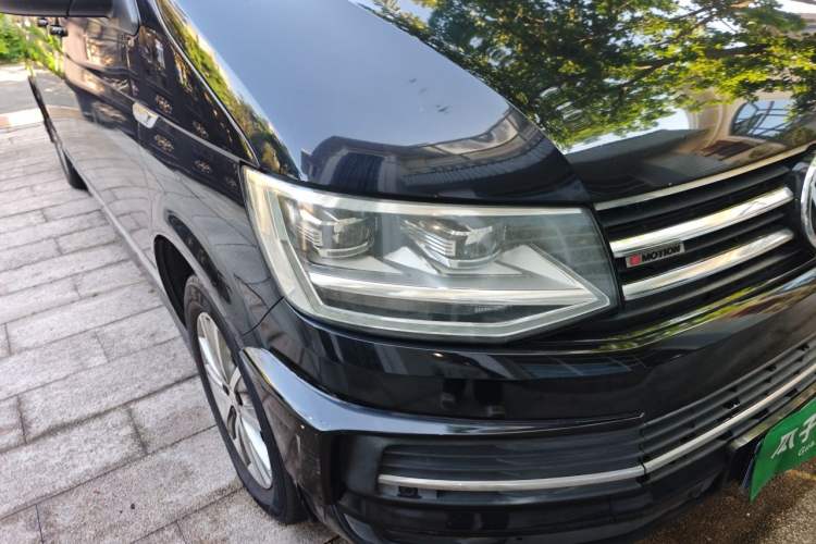 Used Volkswagen Caravelle 2017 2.0 TSI 4x4 Comfort Edition 7-Seater Right Front Headlight