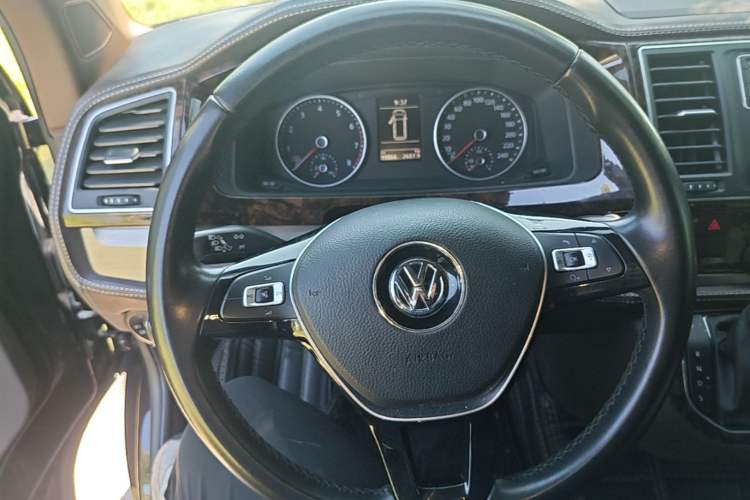 Used Volkswagen Caravelle 2017 2.0 TSI 4x4 Luxury Edition 7-Seater Steering Wheel