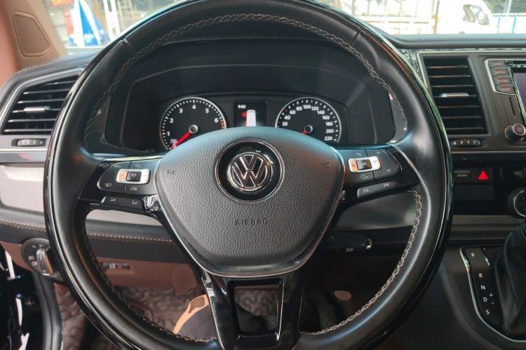 Used Volkswagen Caravelle 2017 2.0 TSI 4x4 Luxury Edition 7-Seater Steering Wheel