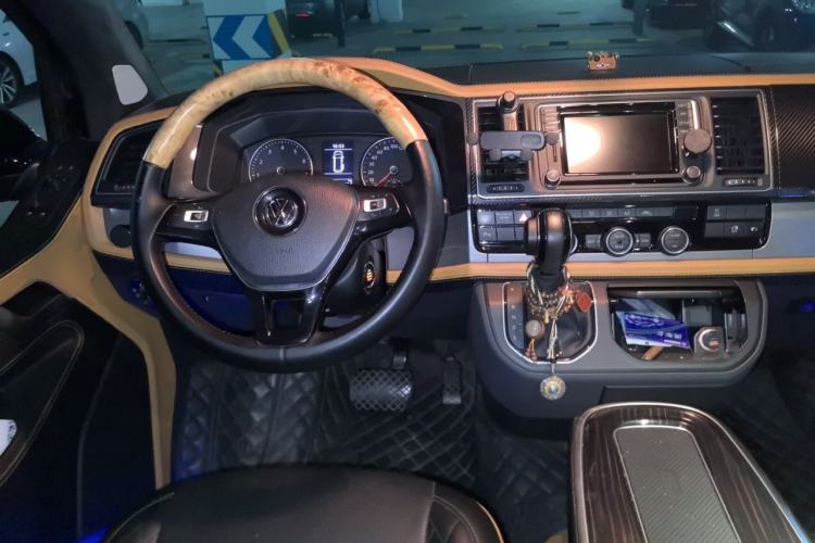 Used Volkswagen Caravelle  Steering Wheel
