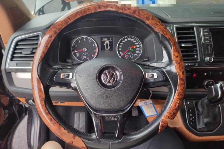 Used Volkswagen Caravelle 2017 2.0 TSI 4x4 Luxury Edition 7-Seater Steering Wheel