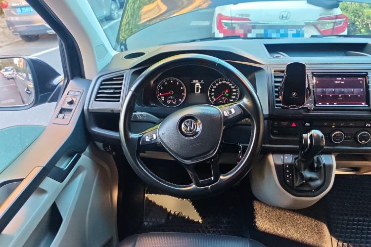 Used Volkswagen Caravelle 2017 2.0 TSI 4x4 Comfort Edition 7-Seater Steering Wheel