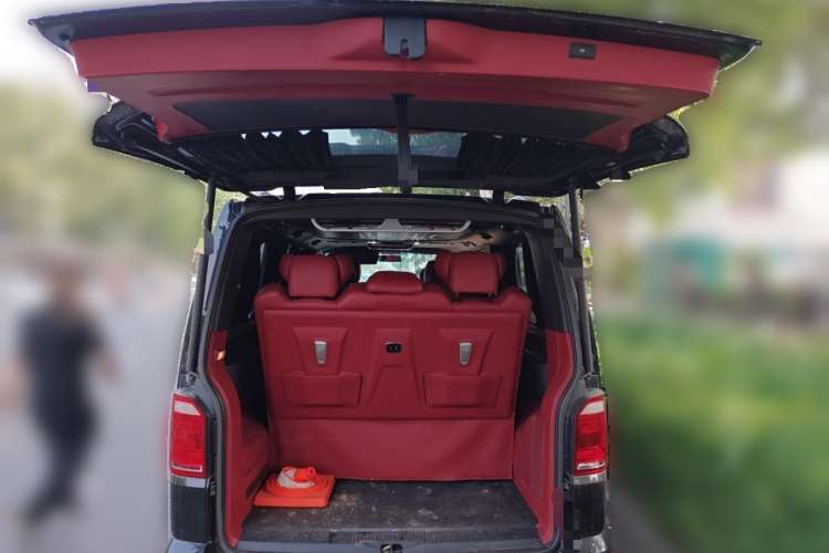Used Volkswagen Caravelle 2017 2.0 TSI 4x4 Comfort Edition 7-Seater Trunk
