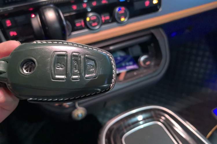 Used Volkswagen Caravelle  Vehicle Key
