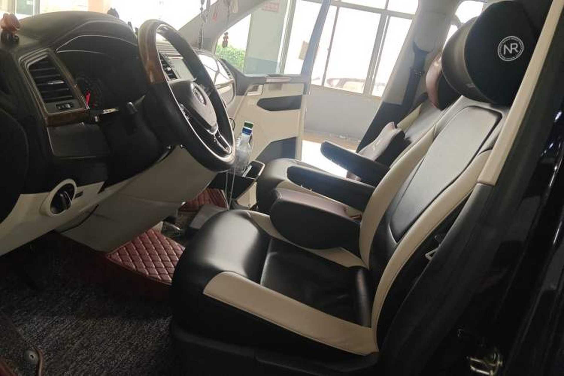 Used Volkswagen Caravelle 2017 2.0 TSI 4x4 Luxury Edition 7-Seater Left Front Seat
