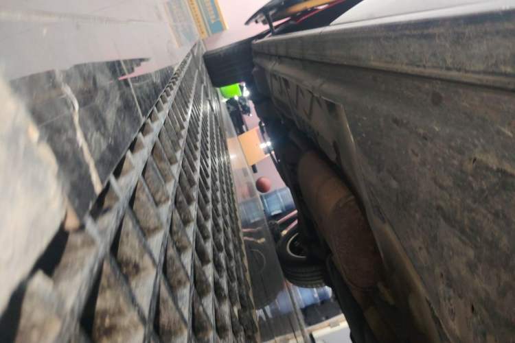 Used Volkswagen Caravelle  Chassis Front Right