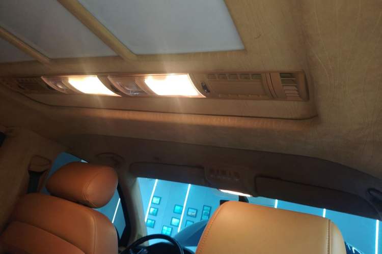 Used Volkswagen Caravelle  Headliner