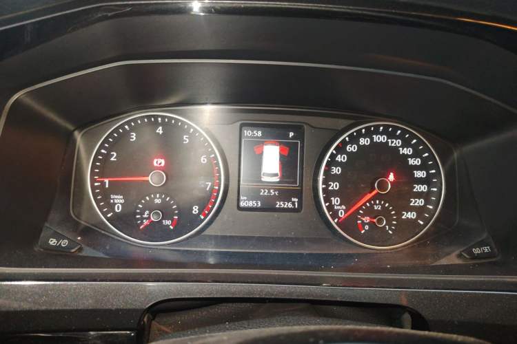 Used Volkswagen Caravelle  Instrument Cluster