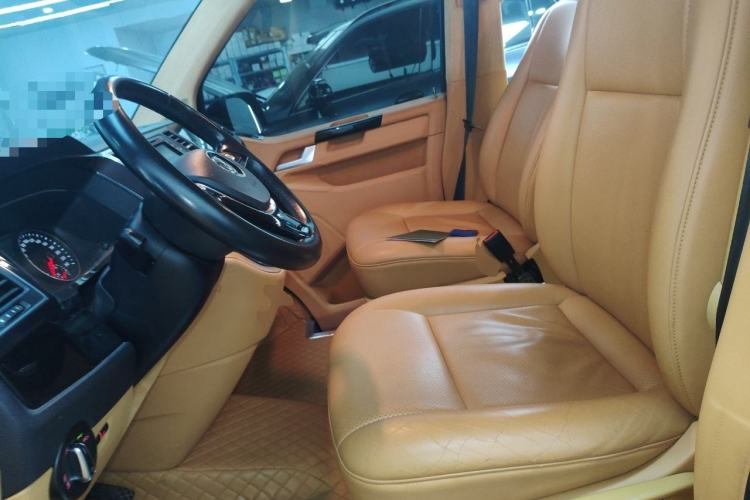 Used Volkswagen Caravelle  Left Front Seat