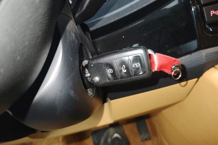 Used Volkswagen Caravelle  Vehicle Key
