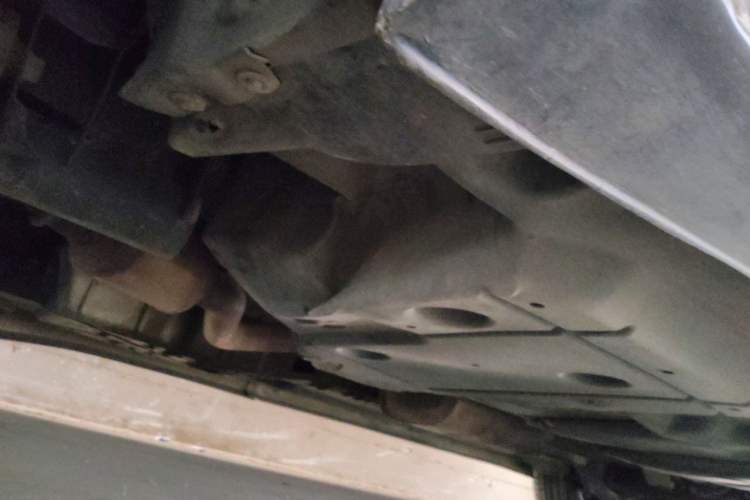 Used Volkswagen Caravelle  Chassis Front Left
