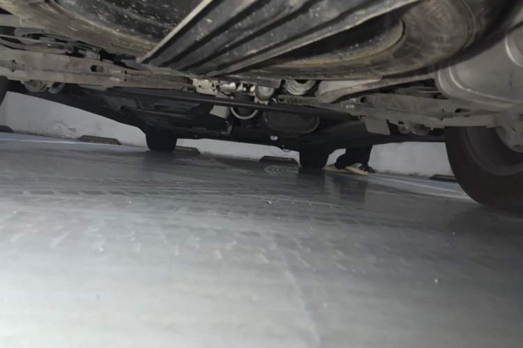 Used Volkswagen Caravelle  Chassis Rear