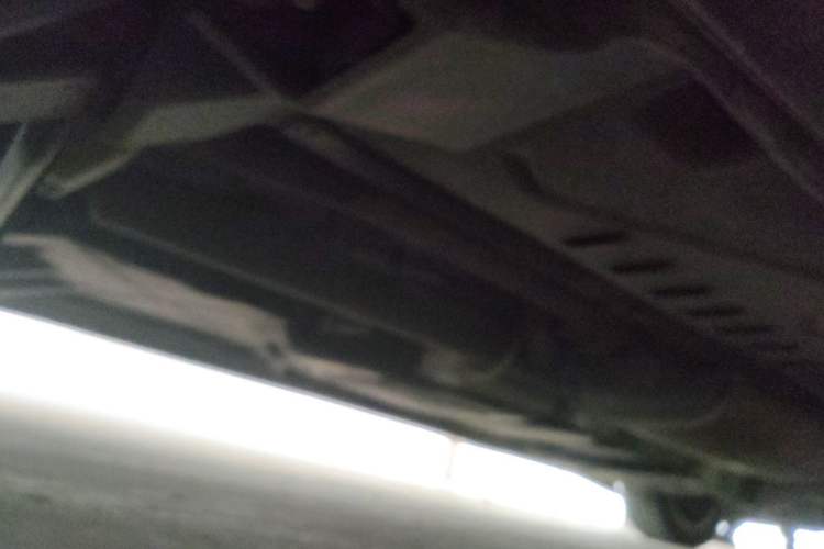 Used Volkswagen Caravelle  Chassis Rear Right