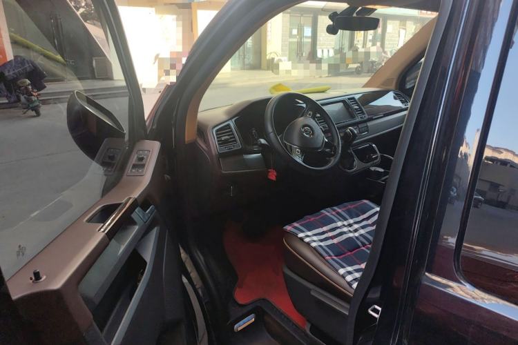 Used Volkswagen Caravelle 2018 2.0 TSI 4x4 Luxury Edition 7-Seater Driver Seat
