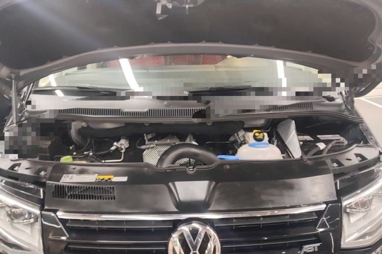 Used Volkswagen Caravelle 2018 2.0 TSI 4x4 Luxury Edition 7-Seater Engine Bay