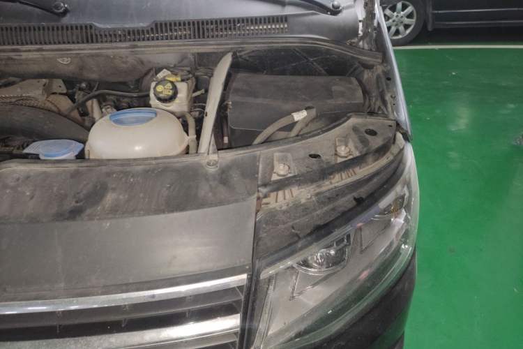 Used Volkswagen Caravelle 2018 2.0 TSI 4x4 Luxury Edition 7-Seater Engine Bay Left