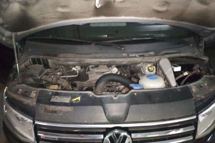 Used Volkswagen Caravelle 2018 2.0 TSI 4x4 Luxury Edition 7-Seater Engine Bay