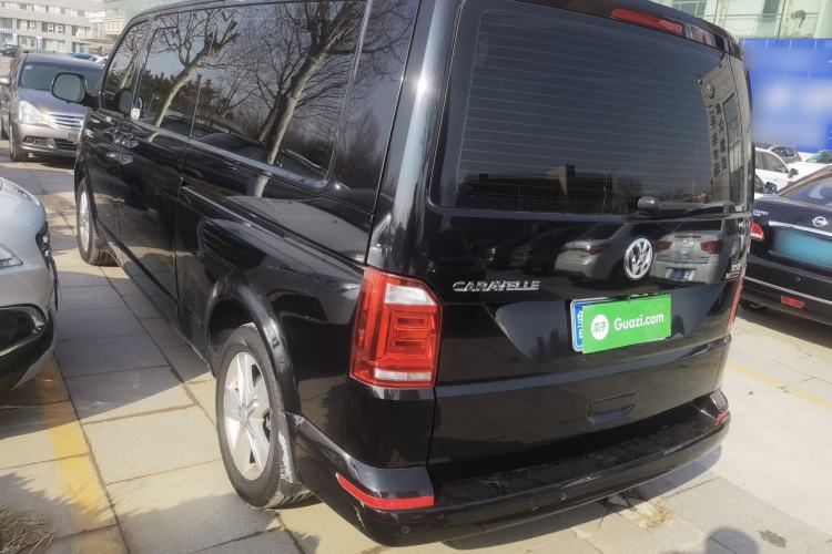 Used Volkswagen Caravelle 2018 2.0 TSI 4x4 Luxury Edition 8 Seats Exterior 2