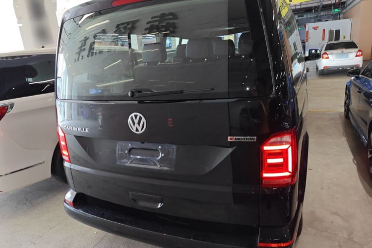 Used Volkswagen Caravelle 2018 2.0 TSI 4x4 Luxury Edition 7-Seater Exterior 4