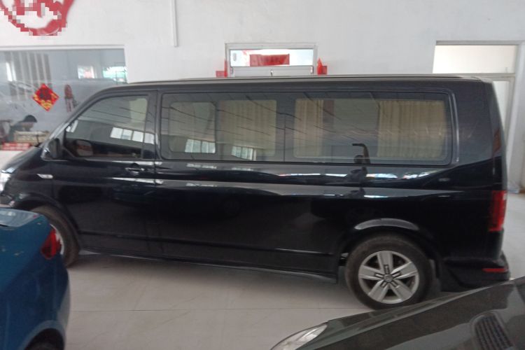 Used Volkswagen Caravelle 2018 2.0 TSI 4x4 Luxury Edition 7-Seater Exterior 5
