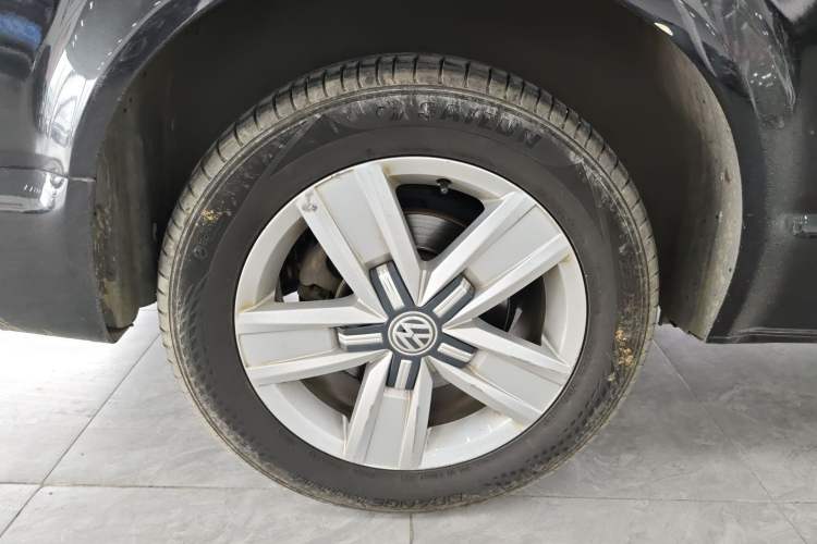 Used Volkswagen Caravelle 2018 2.0 TSI 4x4 Luxury Edition 7-Seater Exterior 5