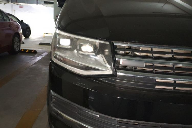 Used Volkswagen Caravelle 2018 2.0 TSI 4x4 Luxury Edition 7-Seater Exterior 6