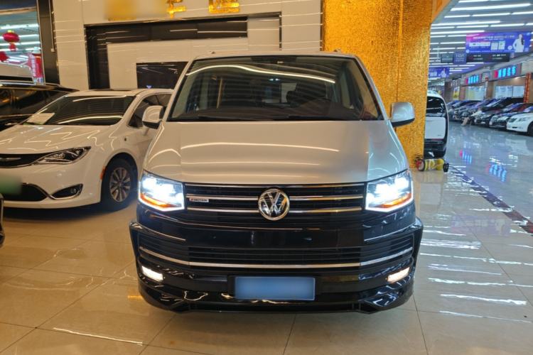 Used Volkswagen Caravelle 2018 2.0 TSI 4x4 Luxury Edition 7-Seater Front