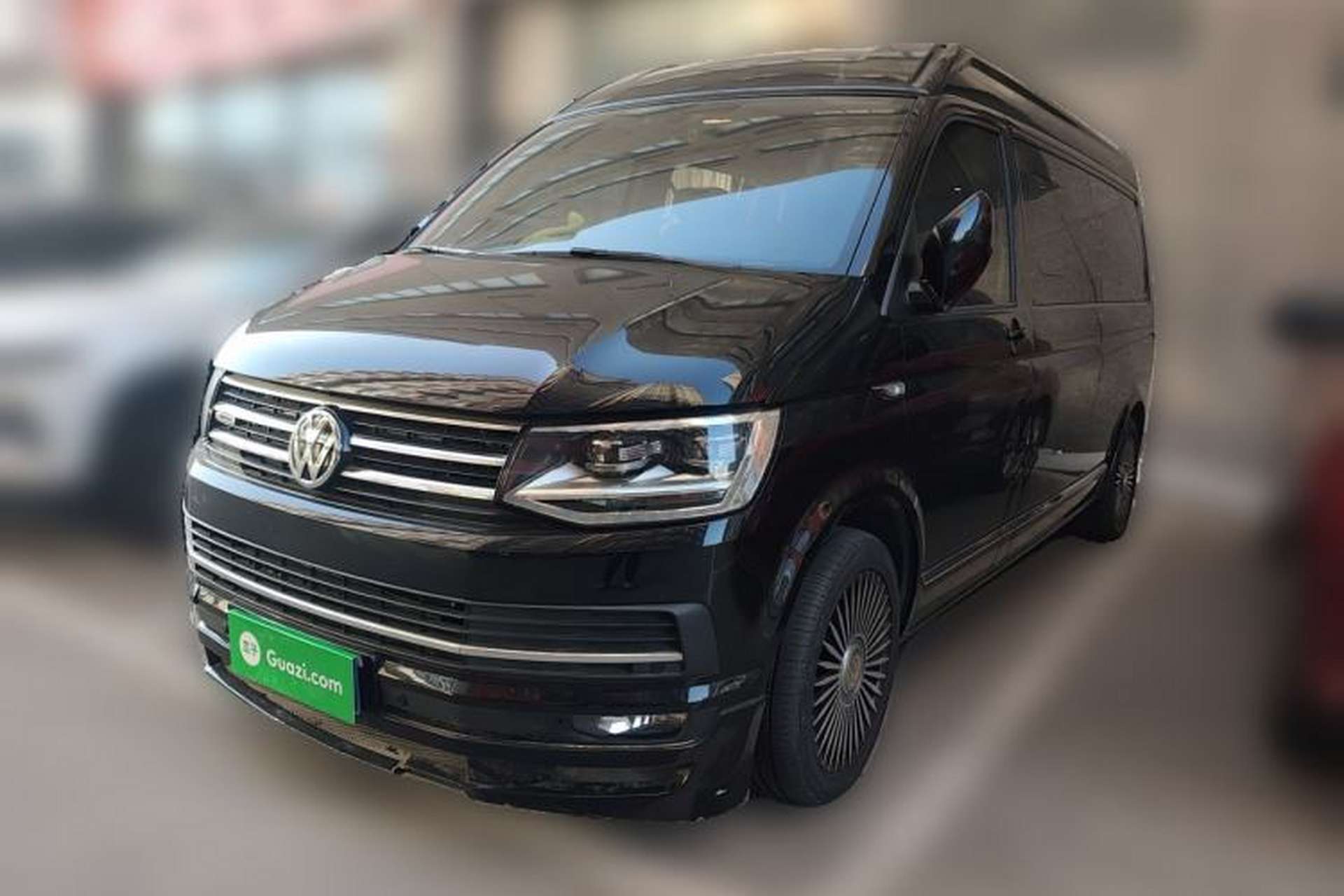 Used Volkswagen Caravelle 2018 2.0 TSI 4x4 Luxury Edition 7-Seater Front Left 45 Deg