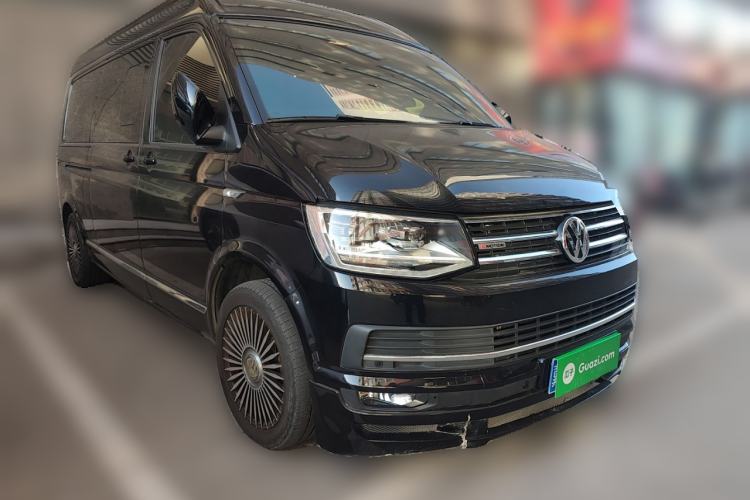 Used Volkswagen Caravelle 2018 2.0 TSI 4x4 Luxury Edition 7-Seater Front Right 45 Deg