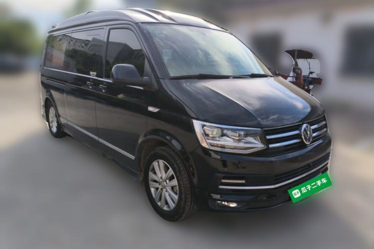 Used Volkswagen Caravelle 2018 2.0 TSI 4x4 Luxury Edition 7-Seater Front Right 45 Deg