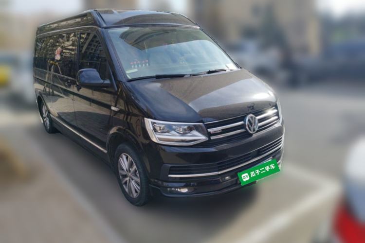 Used Volkswagen Caravelle 2018 2.0 TSI 4x4 Luxury Edition 7-Seater Front Right 45 Deg