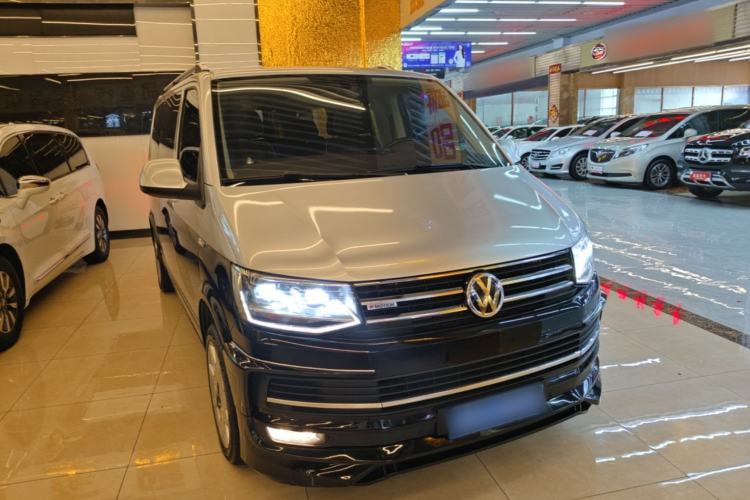 Used Volkswagen Caravelle 2018 2.0 TSI 4x4 Luxury Edition 7-Seater Front Right 45 Deg