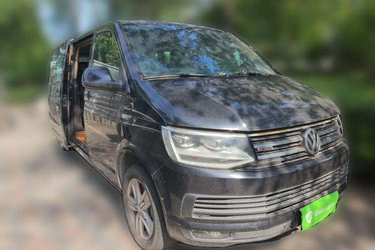 Used Volkswagen Caravelle 2018 2.0 TSI 4x4 Luxury Edition 7-Seater Front Right 45 Deg