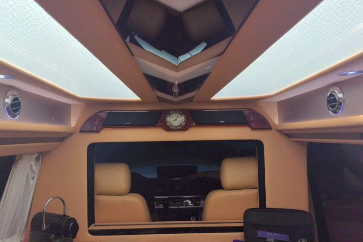 Used Volkswagen Caravelle  Headliner