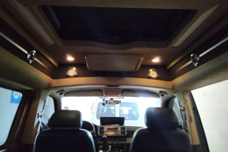 Used Volkswagen Caravelle  Headliner