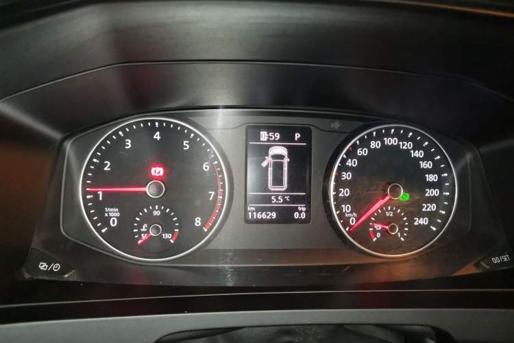 Used Volkswagen Caravelle 2018 2.0 TSI Four-Wheel Drive Comfort Edition 8 Seats Instrument Cluster