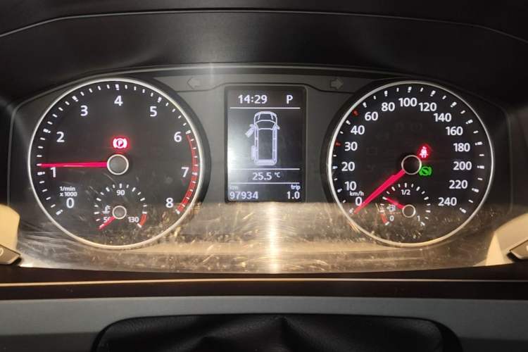 Used Volkswagen Caravelle 2018 2.0 TSI 4x4 Luxury Edition 7-Seater Instrument Cluster