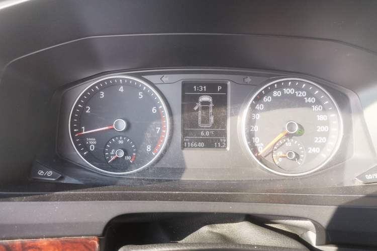 Used Volkswagen Caravelle 2018 2.0 TSI 4x4 Luxury Edition 8 Seats Instrument Cluster