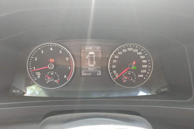 Used Volkswagen Caravelle 2018 2.0 TSI 4x4 Luxury Edition 7-Seater Instrument Cluster