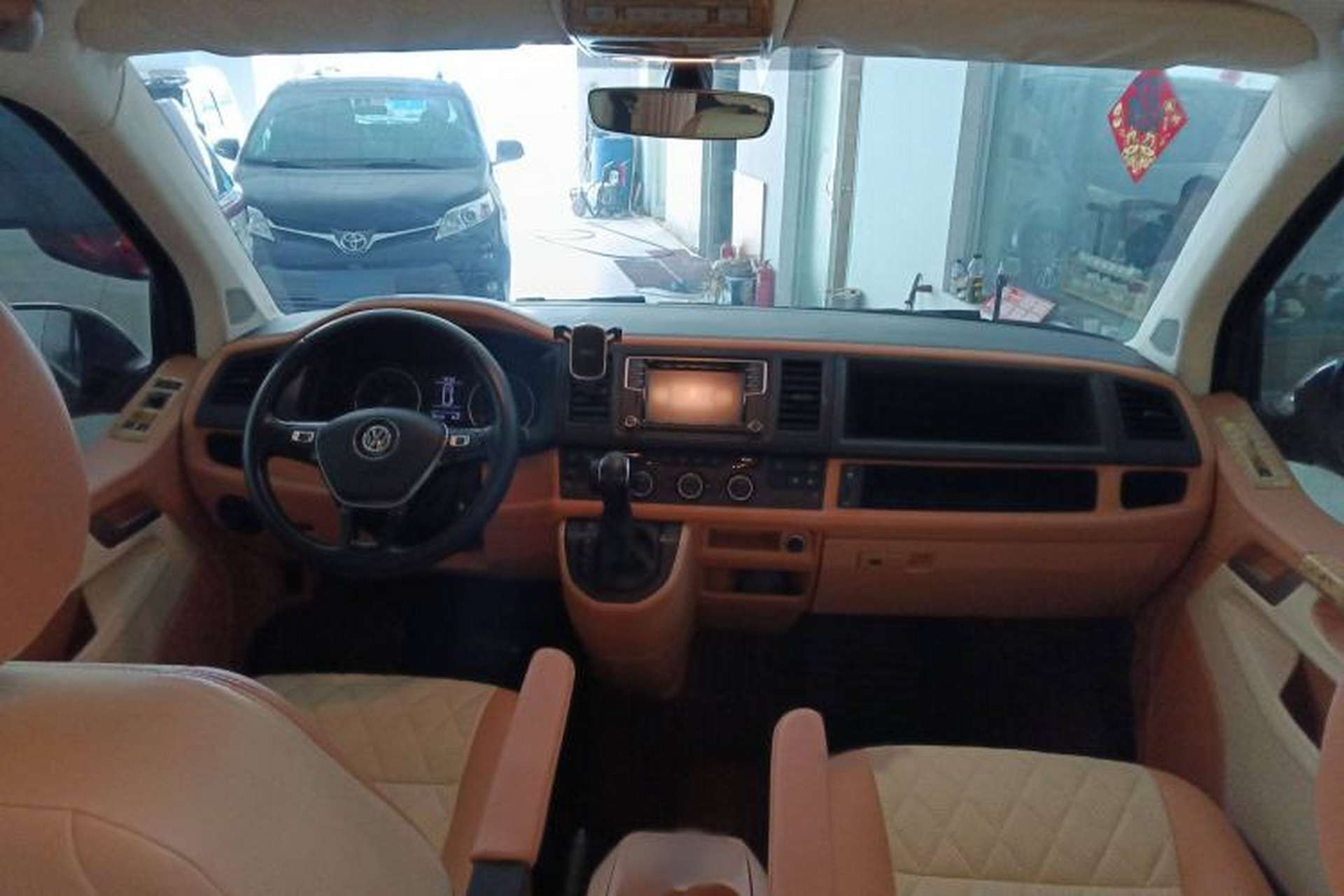 Used Volkswagen Caravelle 2018 2.0 TSI 4x4 Luxury Edition 7-Seater Interior 3