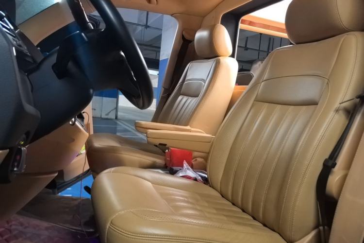 Used Volkswagen Caravelle  Left Front Seat