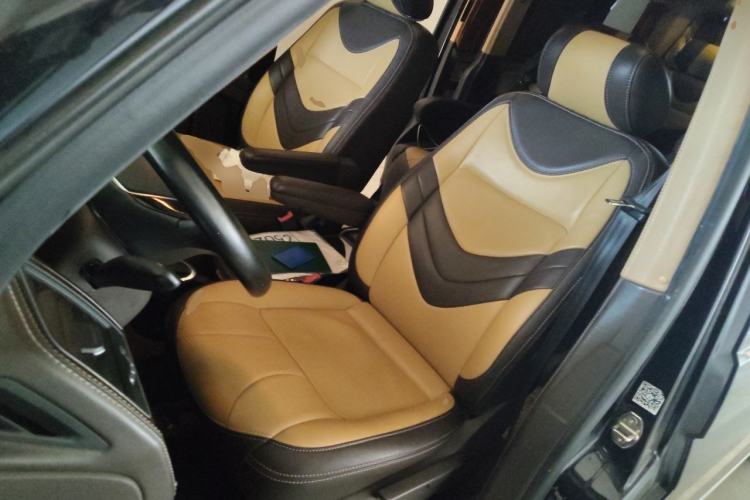 Used Volkswagen Caravelle  Left Front Seat