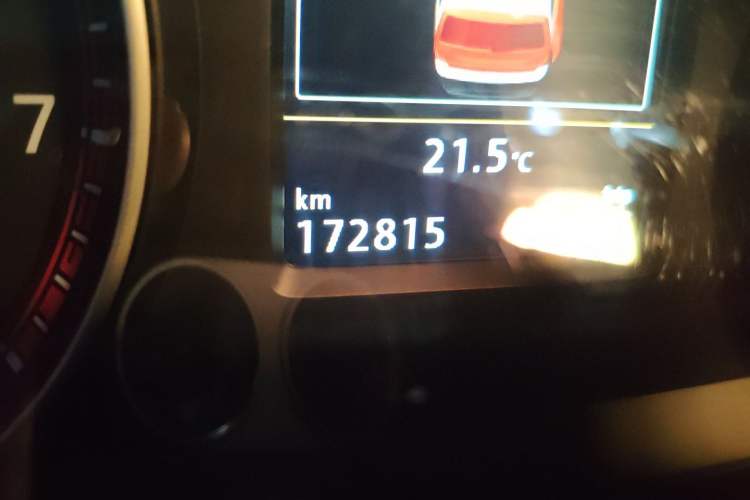 Used Volkswagen Caravelle 2018 2.0 TSI 4x4 Luxury Edition 7-Seater Odometer Close Up