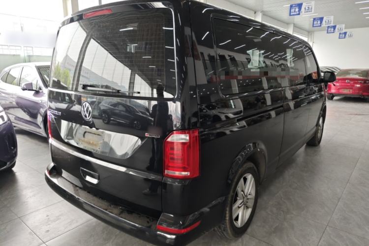 Used Volkswagen Caravelle 2018 2.0 TSI 4x4 Luxury Edition 7-Seater Rear Right 45 Deg
