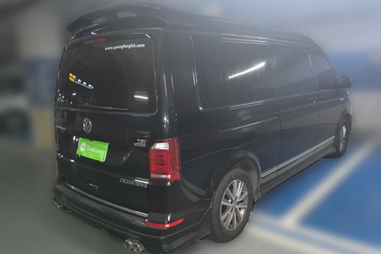 Used Volkswagen Caravelle  Rear Right 45 Deg